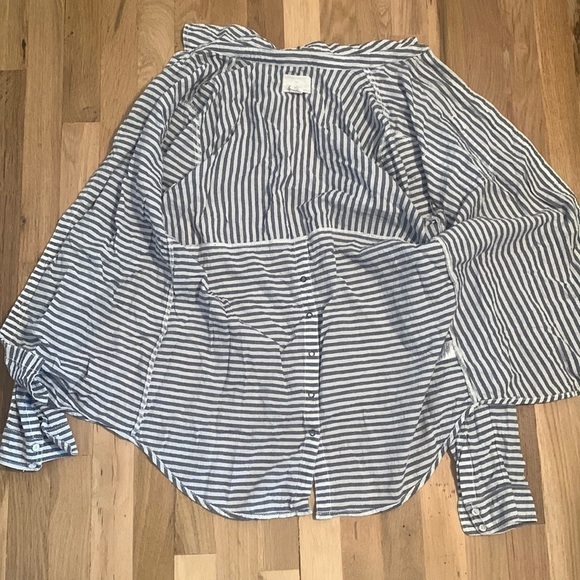 CASLON Striped Long Sleeve Collared Button Down Blouse Blue and White Women’s S - Picture 4 of 12